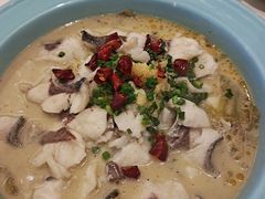 酸菜鱼片-聚鑫阁江浙菜·非遗传承技艺(青村帝华园店)