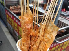 -许西美食一条街