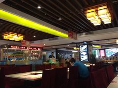 大堂-潮泰牛肉火锅 · 创于1992年(车公庙店)