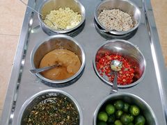 -墨脱石锅椰子鸡•香草鸭•东山羊(大东海店)