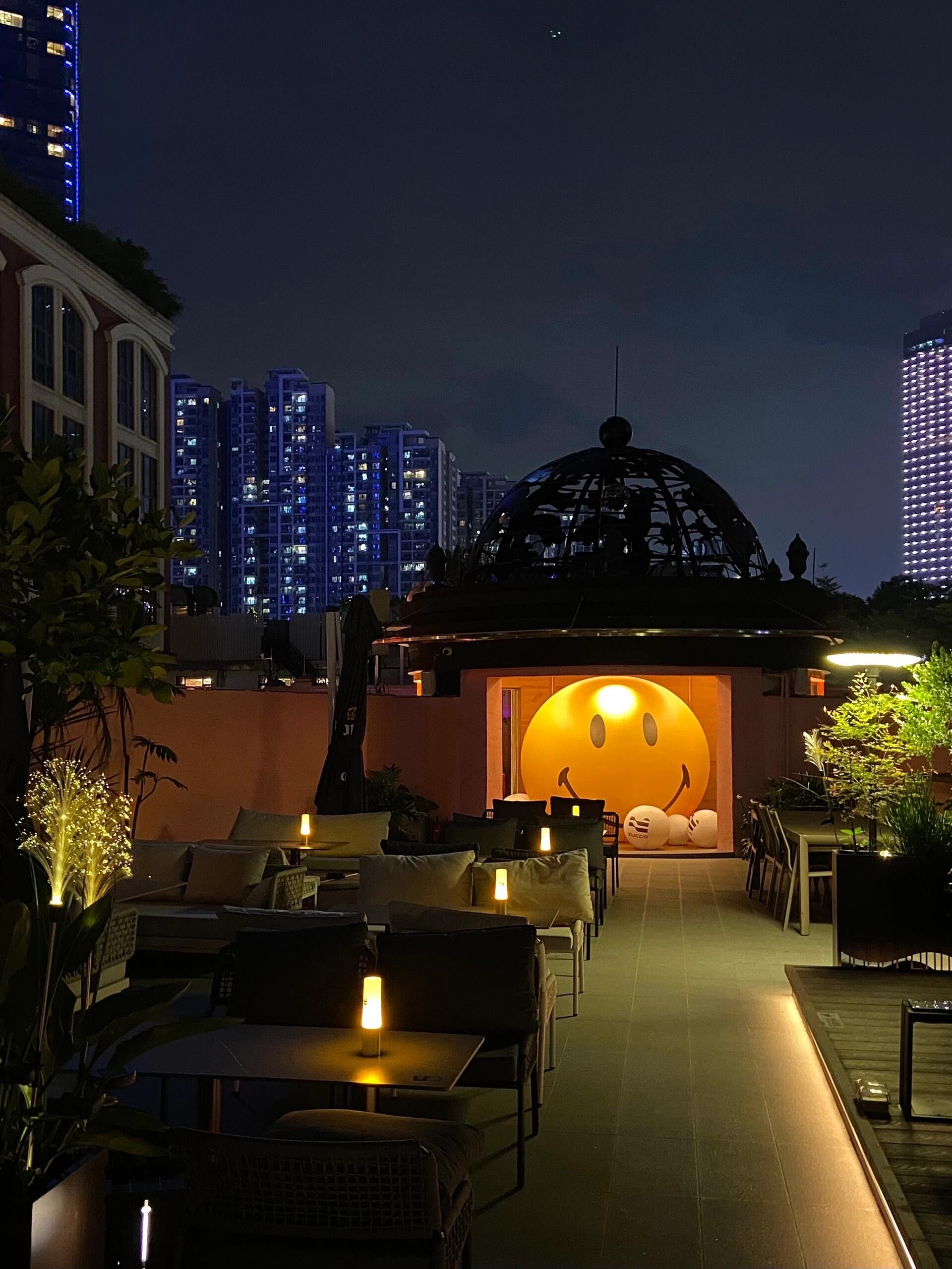 氛围感露天酒吧❗️没想到环境这么chill🥃