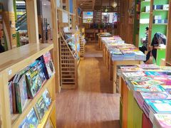 -新华书店(泉城路店)