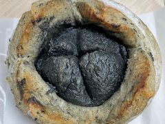 黑芝麻芝士炸弹-熊叔熊婶面包房(团结湖店)