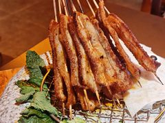 -何师烧烤·香辣蟹·川菜·30年老品牌(太古里旗舰店)