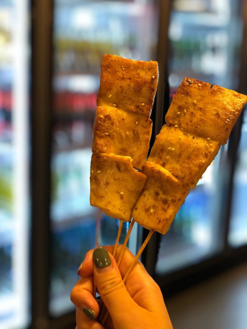 嫩弹的千页豆腐,酥香的大鸡腿,薄切大土豆片还有紧实的烤虾都挺合我