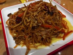 茶树菇炒土豆丝-蜀厨小匠(蒲江店)