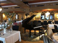 大堂-火车头法国西餐厅