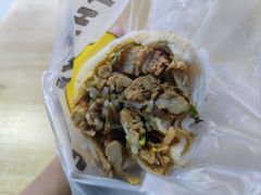 素卷馍加把子肉和卤蛋-安徽阜阳卷馍(西单店)