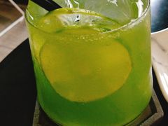 -UNI UNI(环亚凯瑟琳店)