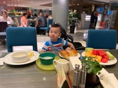 -上海滴水湖皇冠假日酒店