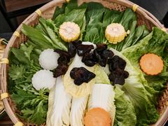 -尚尚仙·酸汤猪手·猪肚鸡火锅(华联万柳购物中心店)