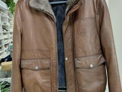 -京伟修鞋洗鞋奢侈品皮具护理店