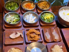 -银米·云南传统过桥米线(双廊黑金冠店)