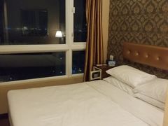 -香港华美达海景酒店