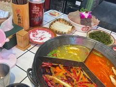 -巴卤社老火锅(财富店)