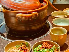 现熬野生菌汤锅-季季山·云南野生菌火锅(上海首店)