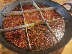 -岗上渣渣老火锅(两路口店)