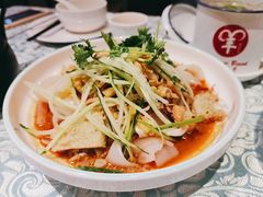 石河子凉皮-巴扎美食·新疆菜·西域歌舞表演餐厅(新疆大厦店)