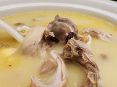 -龙船人海鲜城(长治路店)