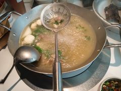 -左庭右院鲜牛肉火锅(金山万达店)