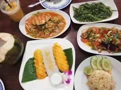 -Dang restaurant (patong phuket)