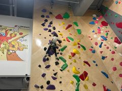 -ROCKPLUS攀岩馆(环宇城店)