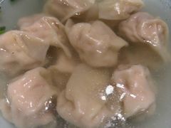 绉纱虾仁小馄饨-沈大成(南京东路店)