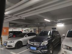 -BFC外滩金融中心停车场