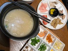 -云海肴·汽锅鸡·云南菜(天山百盛优客店)