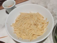 -绿草地·湘菜(酃湖师院店)