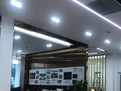 -上海宝宁宝马4S店