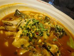 -魏铭鱼头捞饭(晋阳路店)