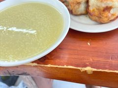 小米粥-宝瑞门钉肉饼店