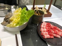 -红鼎豆捞·非遗鲍皇汤火锅(宝丰路店)