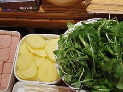 -快活林酸汤鱼鲜品火锅店(甲秀楼店)