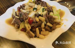Lotus Stem Stir-Fried with Beef