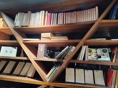 -钟书阁(松江泰晤士小镇店)