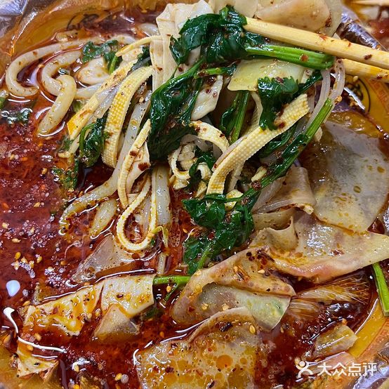 东北老式川天椒麻辣烫(名仕花城店)