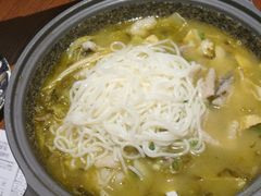 -渝是乎酸菜鱼(龙旗购物中心店)