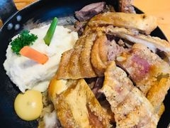 -LENBACH兰巴赫西餐啤酒坊(大连东港店)