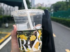 -瑞幸咖啡(江汉路中山大道店)