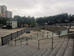 -日月光中心广场