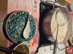 -尚尚仙·酸汤猪手·猪肚鸡火锅(华联万柳购物中心店)