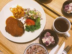 汉堡肉套餐-Café & Meal MUJI(北京坊店)