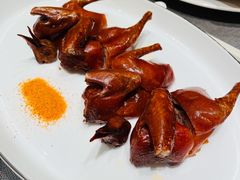 红烧妙龄乳鸽-悦秀·高级粤菜