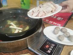 -濠轩阁特色生蚝火锅(水湾路店)