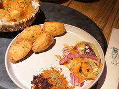 好朋友洋芋粑-毛辣果·酸(OHA复兴西路店)