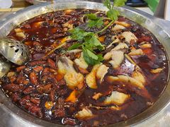 -老表牌·蛙蛙鸡冷锅鱼(成都东站店)