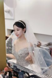 点击看大图 -艾米丽婚纱礼服