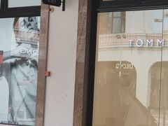 -TommyHilfiger(惠隆贵安奥特莱斯店)